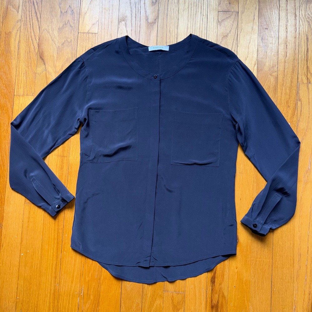Everlane Navy Blue 100%‎ Silk Collarless Button Down Blouse XS Pocket Minimalist